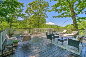 Table Rock Lake Retreat with Large Deck and Pool!